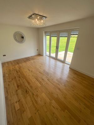 Lounge- click for photo gallery